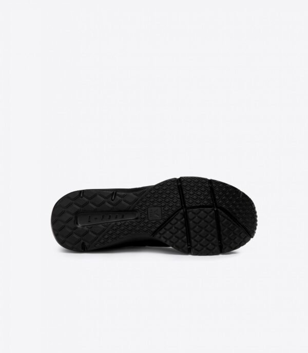 Condor 2 in Full Black from Veja